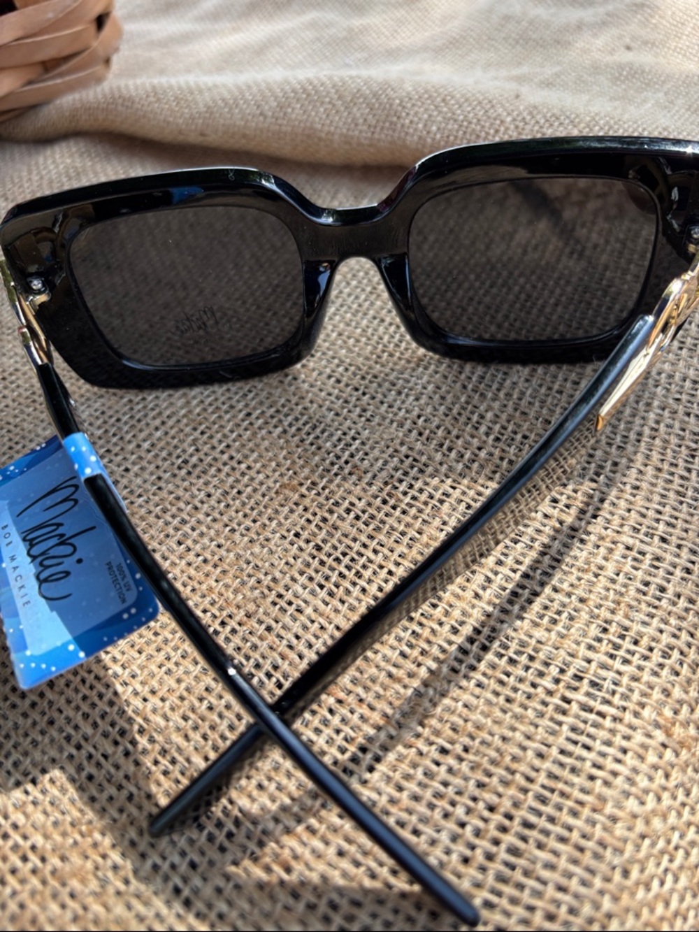 Women's Black Sunglasses NWT - Picture 3 of 4